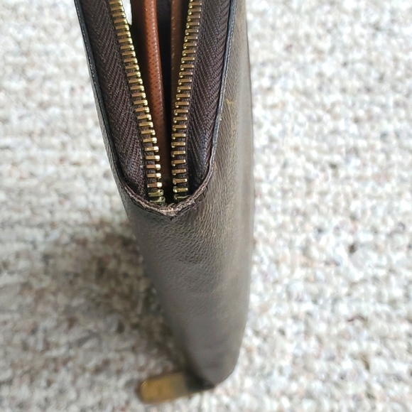 Louis Vuitton Zippy Monogram Wallet - Picture 5 of 16